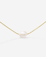 Minimalist Pearl Choker Gold