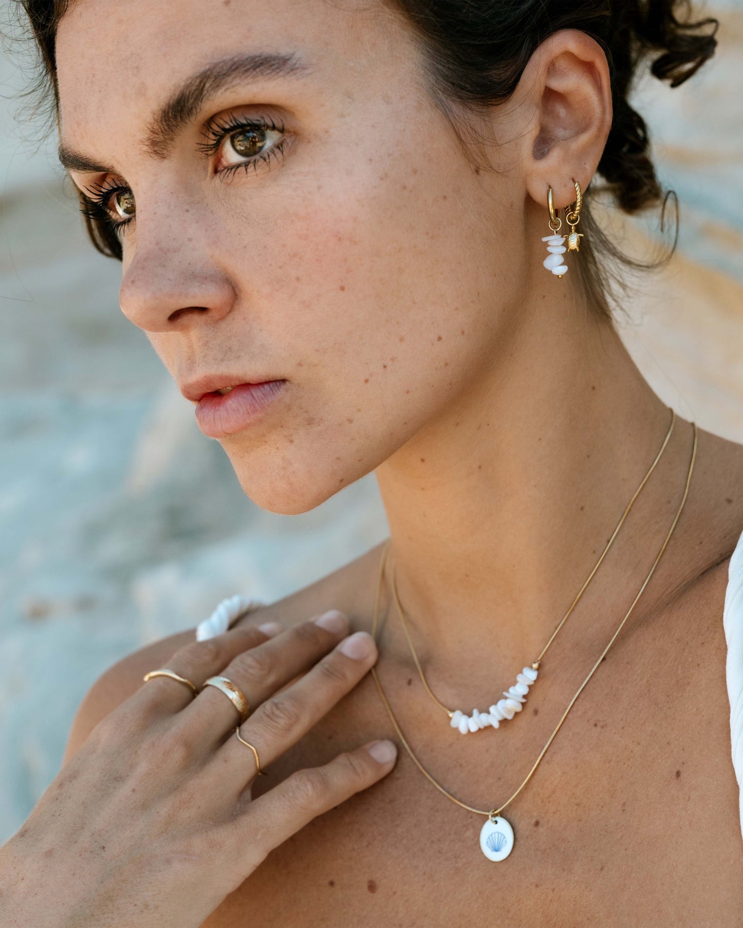 [[Farbe:Gold,shopthelook]]