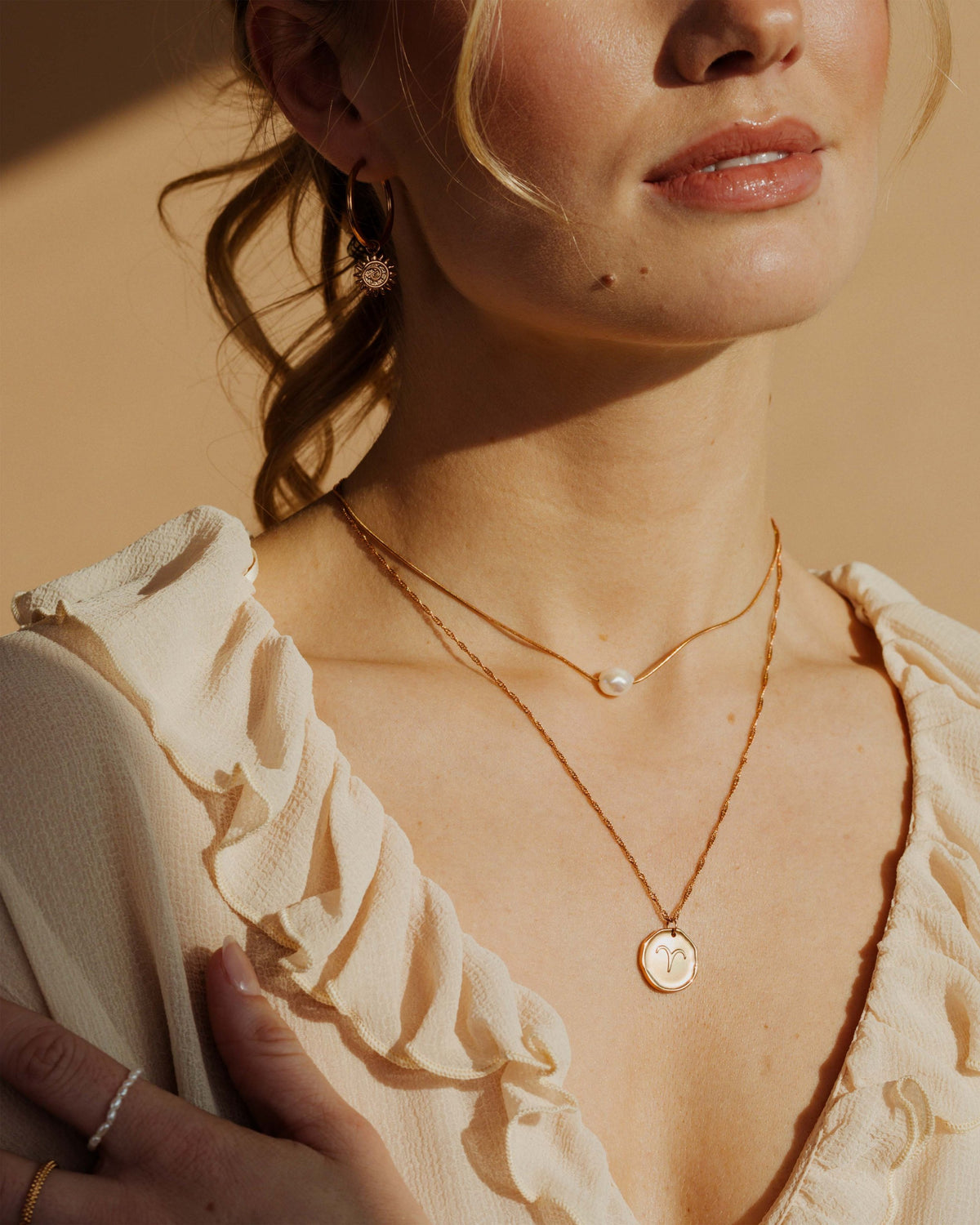 [[Farbe:Roségold,shopthelook]] lua-283