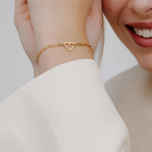 Loving Heart Bracelet Gold