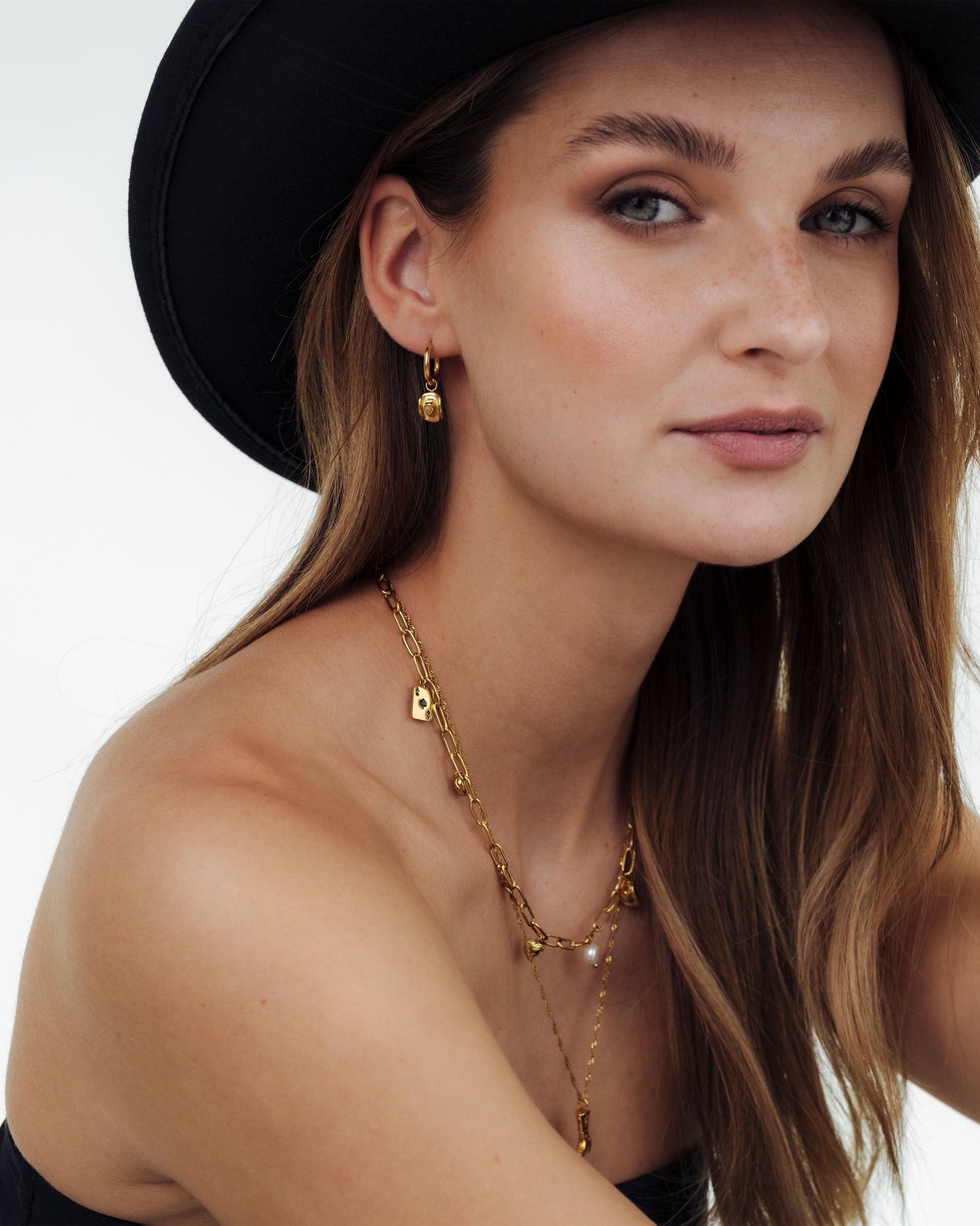 [[Farbe:Gold,shopthelook]]