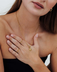 [[Farbe:Gold,shopthelook]]