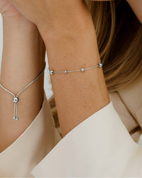 [[Farbe:Silber,shopthelook]]