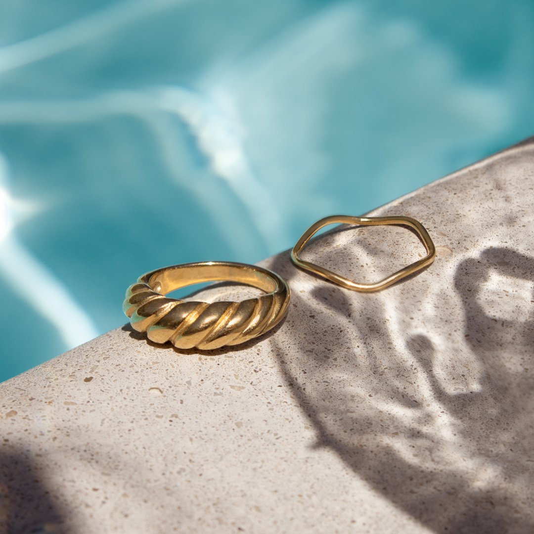 [[Farbe:Gold]]