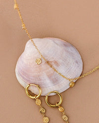 [[Farbe:Gold]]