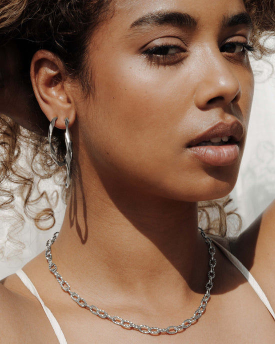 Sahira Hoop Studs Large Silber