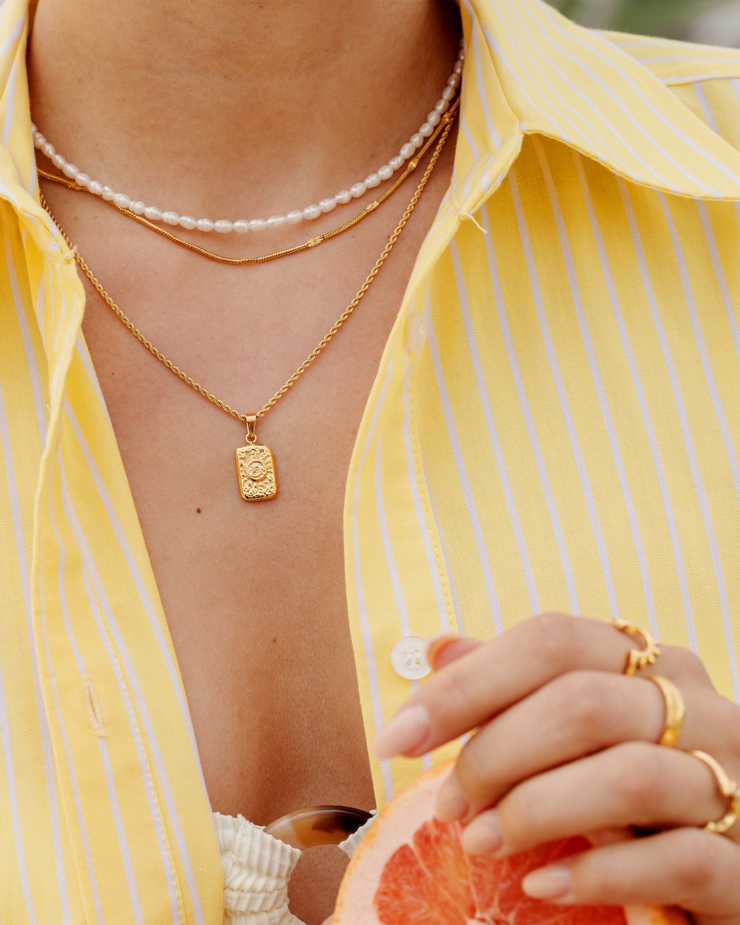 [[Farbe:Gold,shopthelook]]