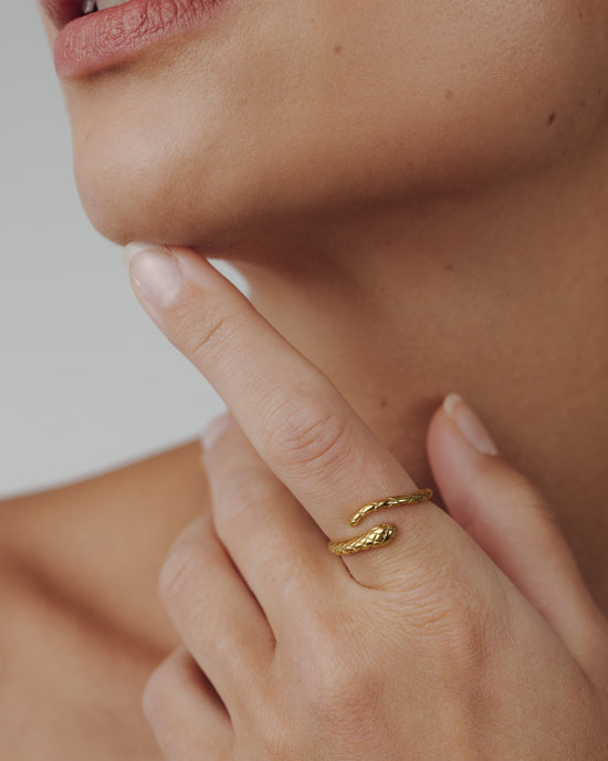 Vipers Ring Gold