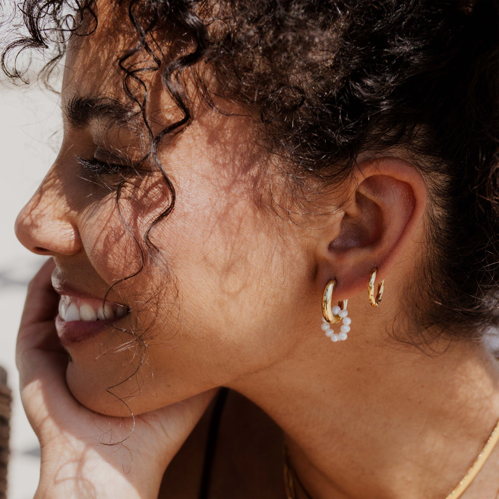 Pearly Donut Hoop Set Gold