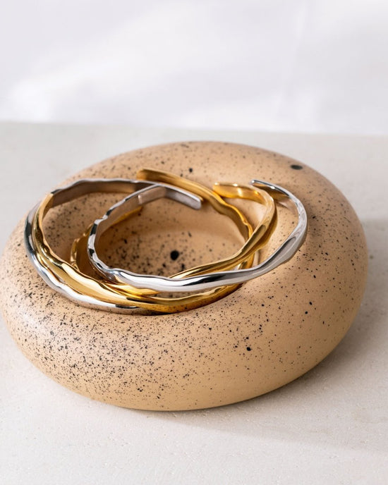 Flowing Bangle Silber