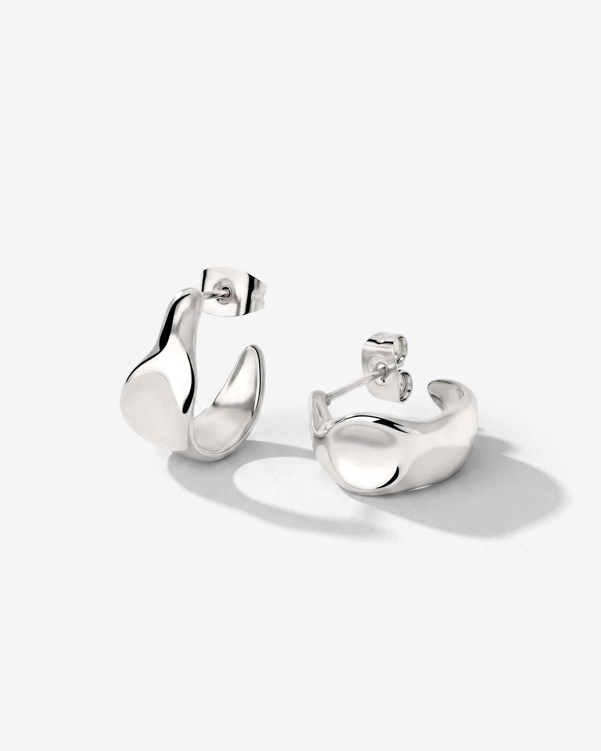 Liquid Shape Studs Baby