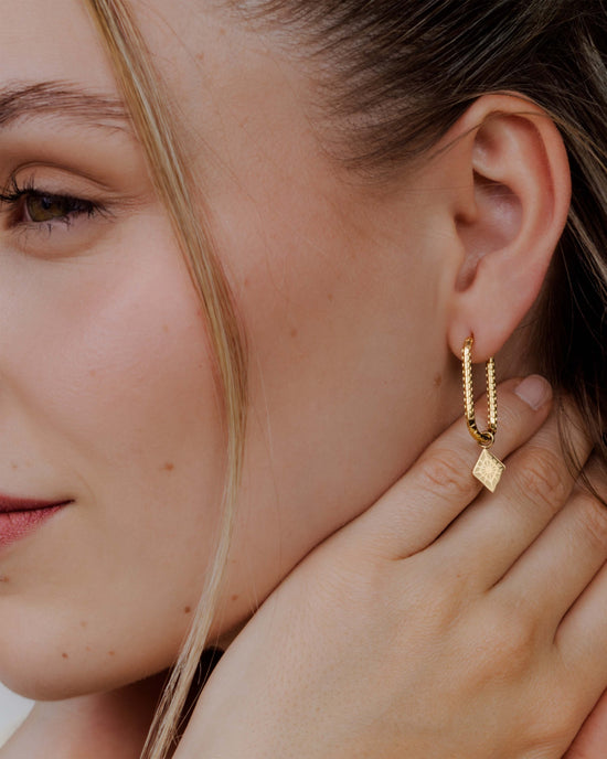 Rombo Oval Twisted Hoops Small Gold
