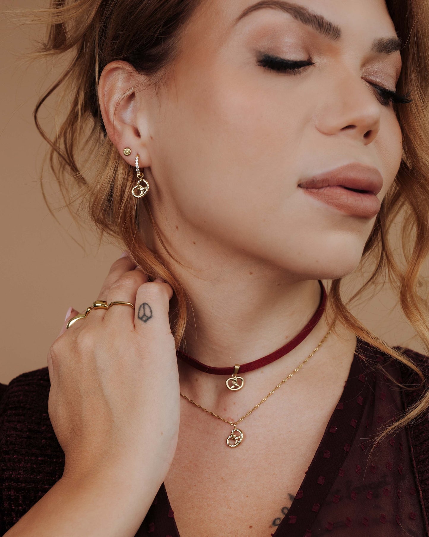 [[Farbe:Gold,shopthelook]]
