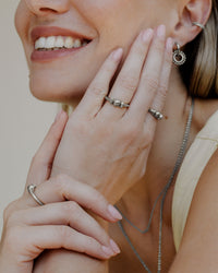 [[Farbe:Silber,shopthelook]]