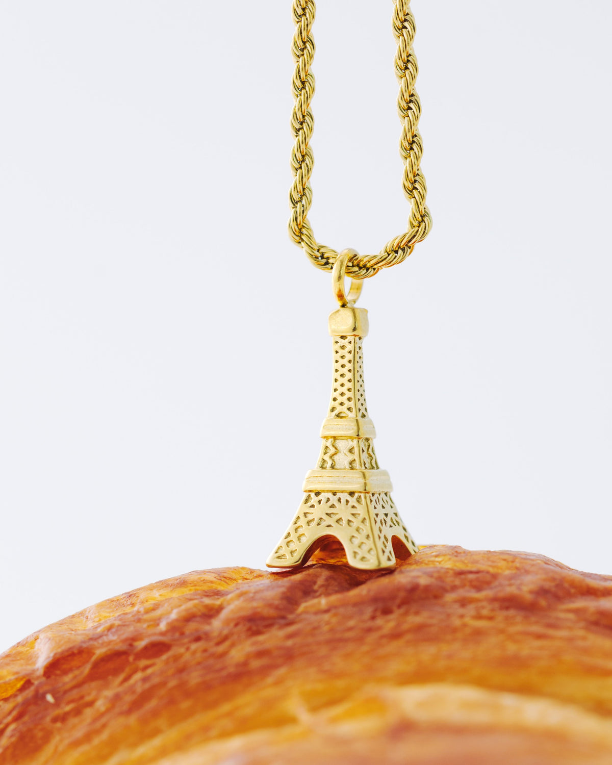 L'Amour Necklace Gold