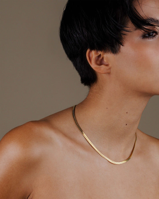 Snaked Necklace Gold