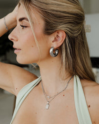 [[Farbe:Silber,shopthelook]]