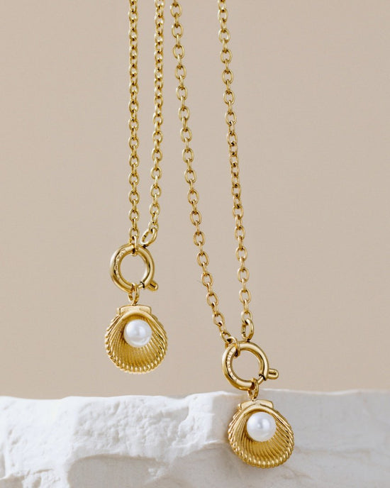 Pearly Shell Classic Chain Necklace Set Gold