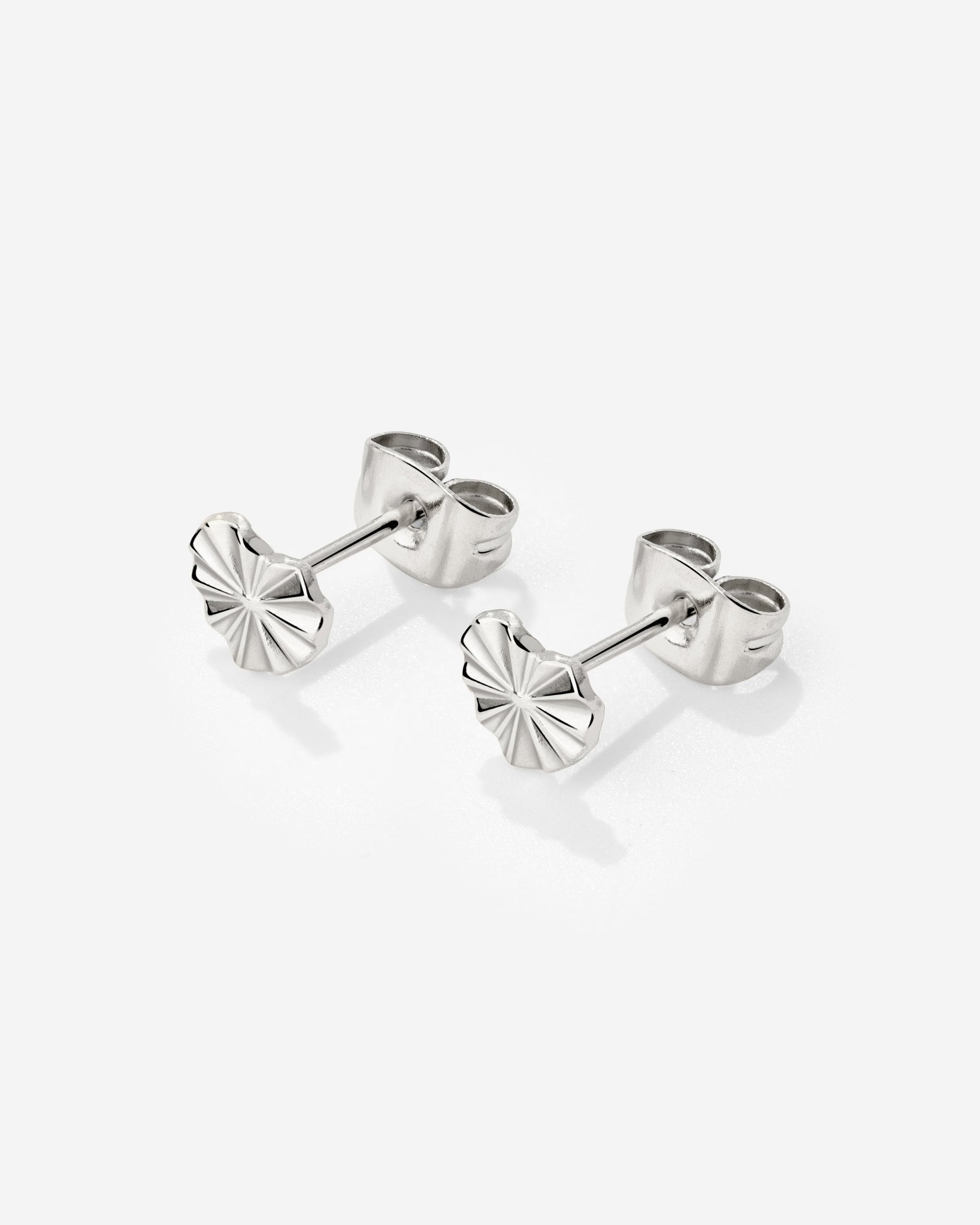 Glass Heart Studs Silber