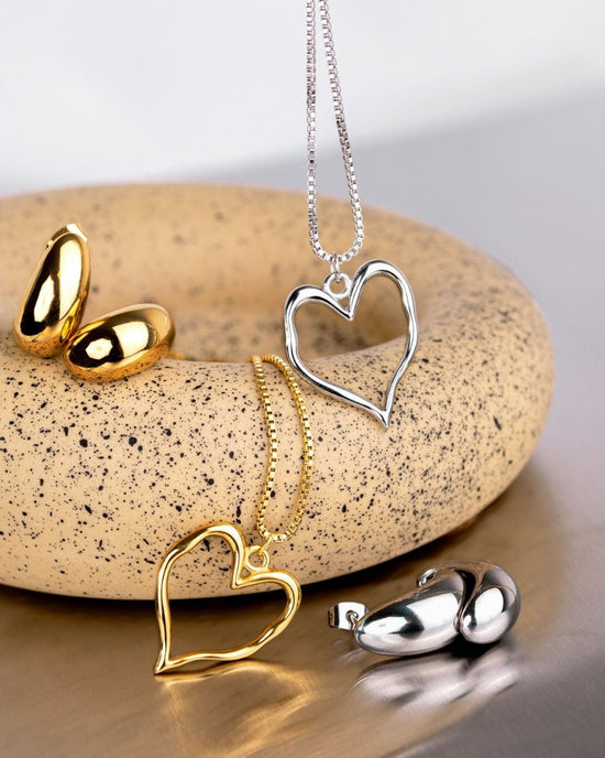 Melting Heart Necklace Gold