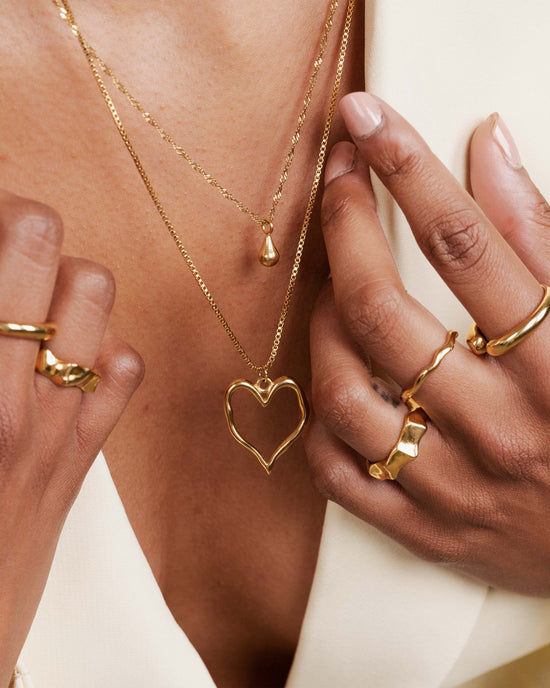Melting Heart Necklace Gold