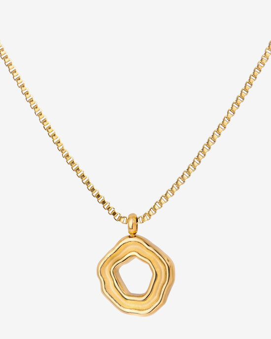 Coastal Charm Necklace Gold