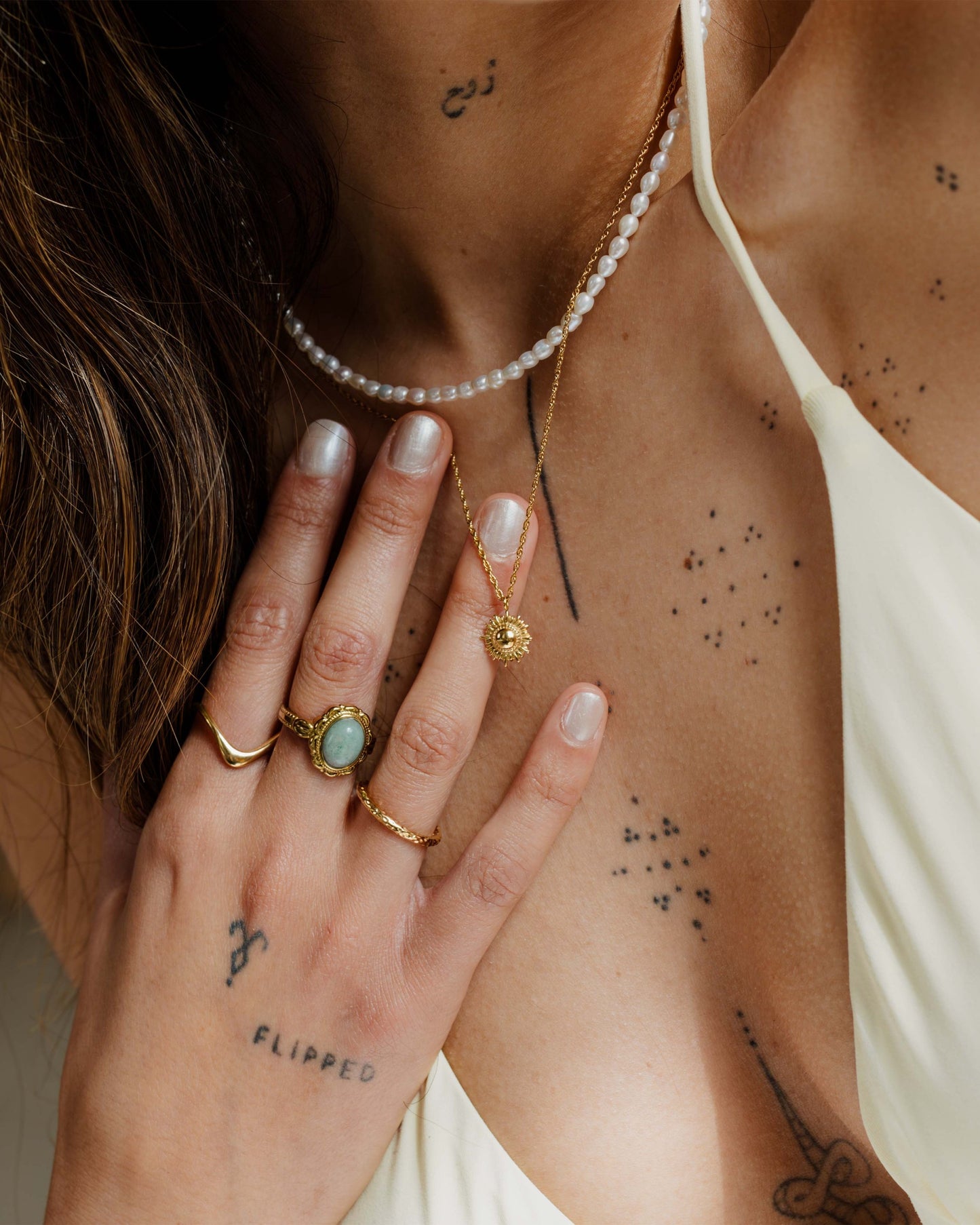[[Farbe:Gold,shopthelook]]