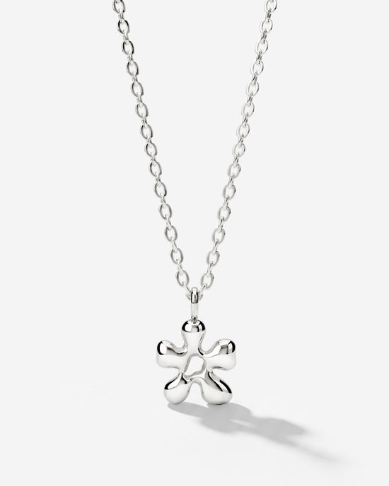 Melting Flower Necklace