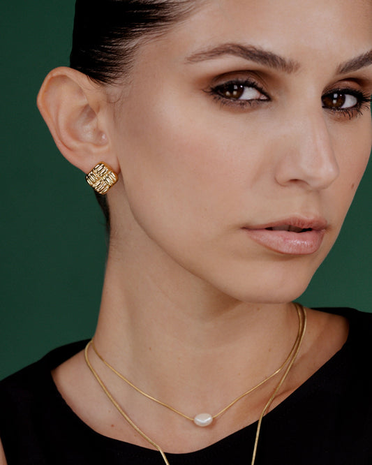 Granny Button Studs Small Gold