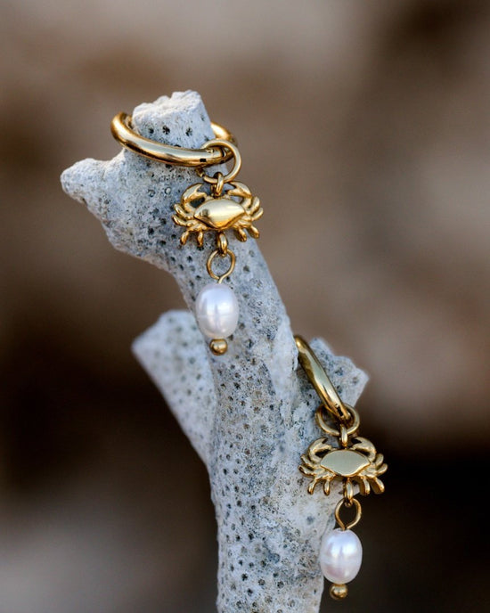 Crab Chaser Hoop Set Small Gold