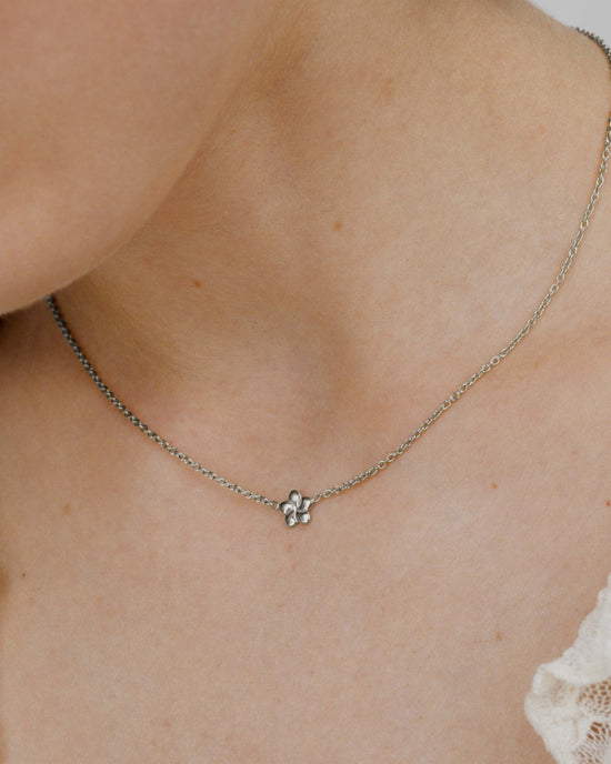 Floral Glow Choker Silber