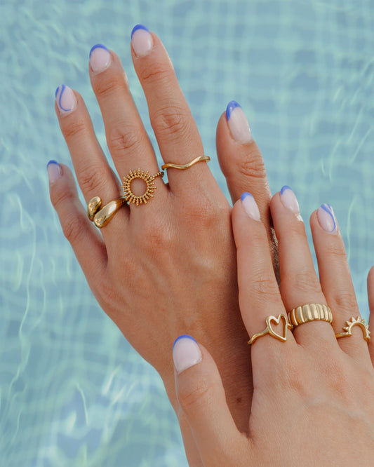 Gentle Curve Ring Gold