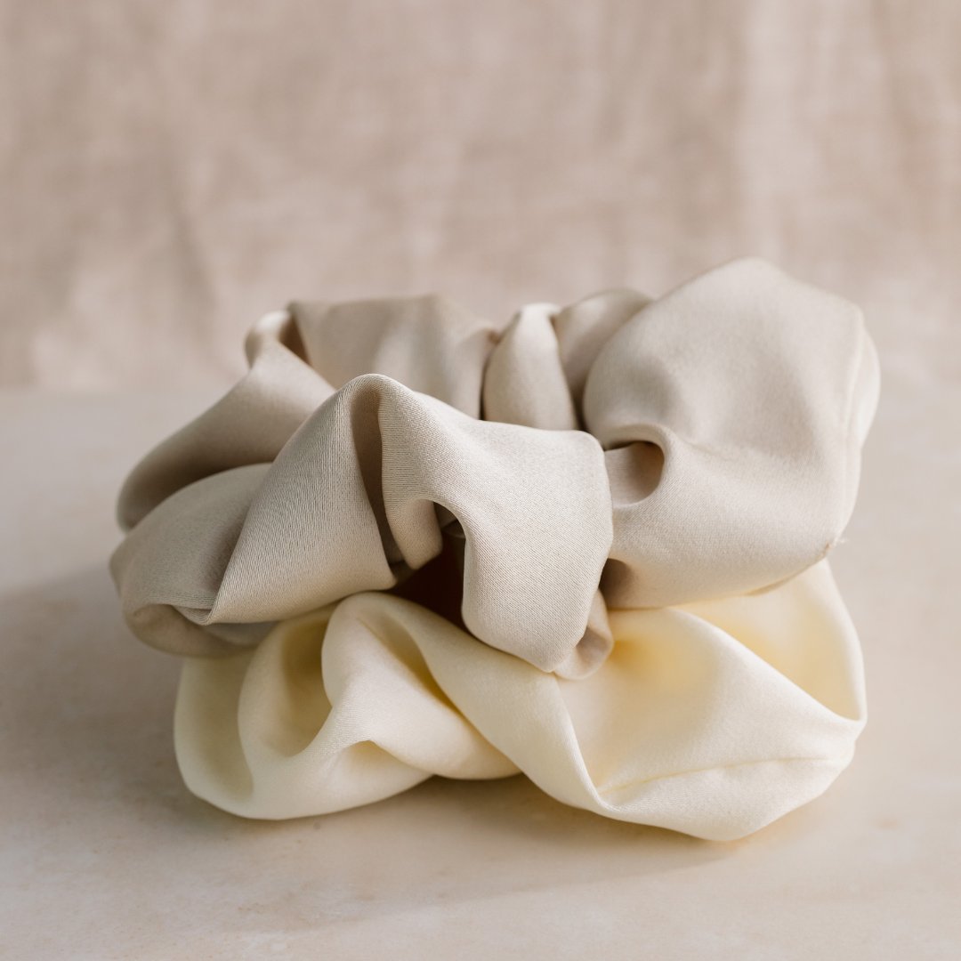 Shimmering Scrunchie Medium Champagne