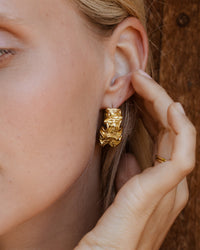 [[Farbe:Gold]]