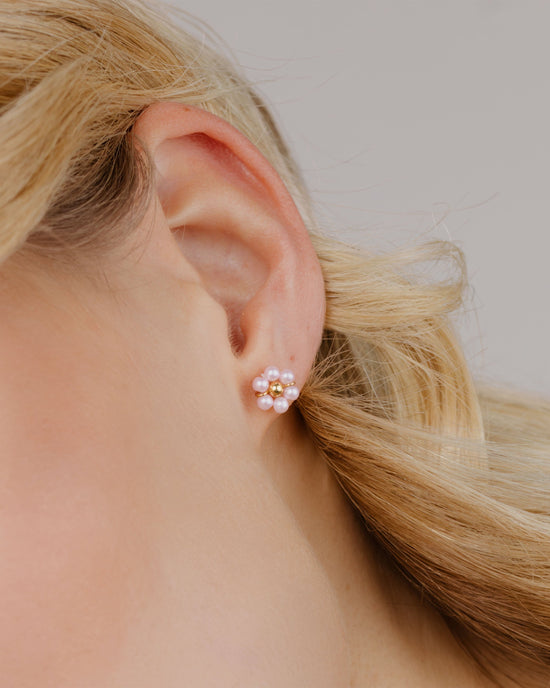 Pretty Pink Daisy Studs Gold