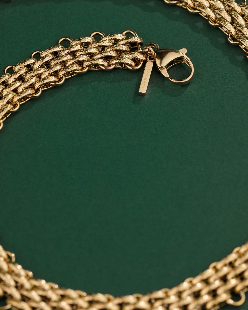[[Farbe:Gold]]
