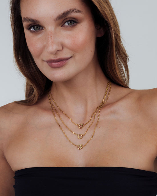 Singapore Chain Charm Necklace Gold