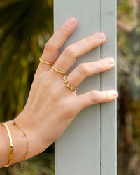 [[Farbe:Gold,shopthelook]]