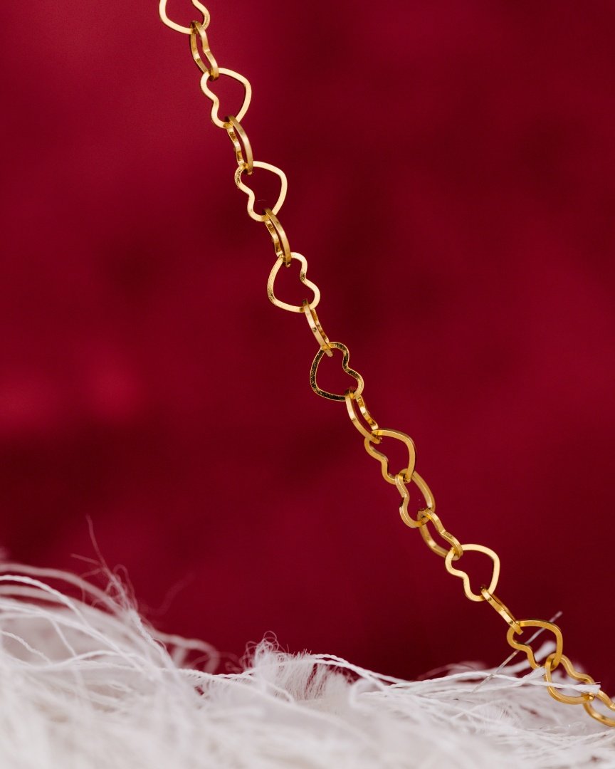 Heart after Heart Necklace Gold