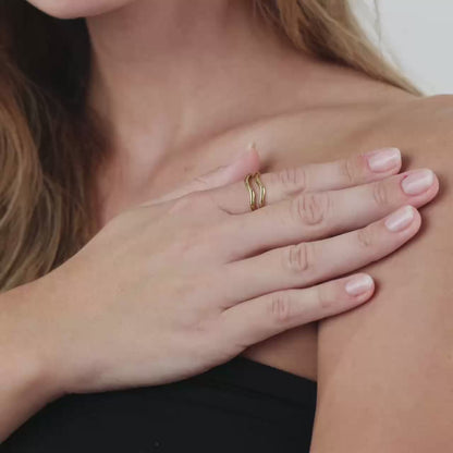 Double Wave Ring Gold