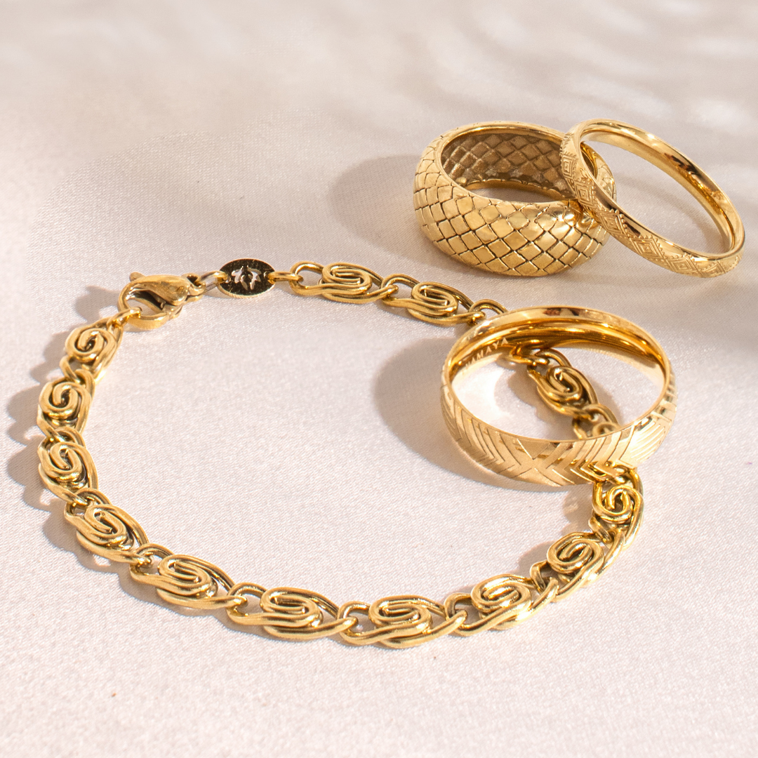 Chunky Scroll Bracelet Gold